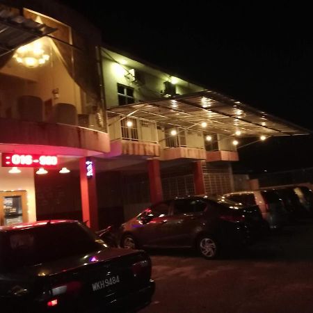 Daisyinn Budget Hotel Kuala Terengganu Kampong Gong Badak Extérieur photo