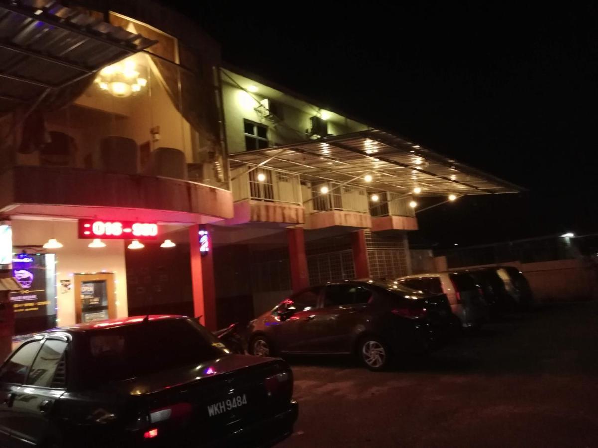 Daisyinn Budget Hotel Kuala Terengganu Kampong Gong Badak Extérieur photo