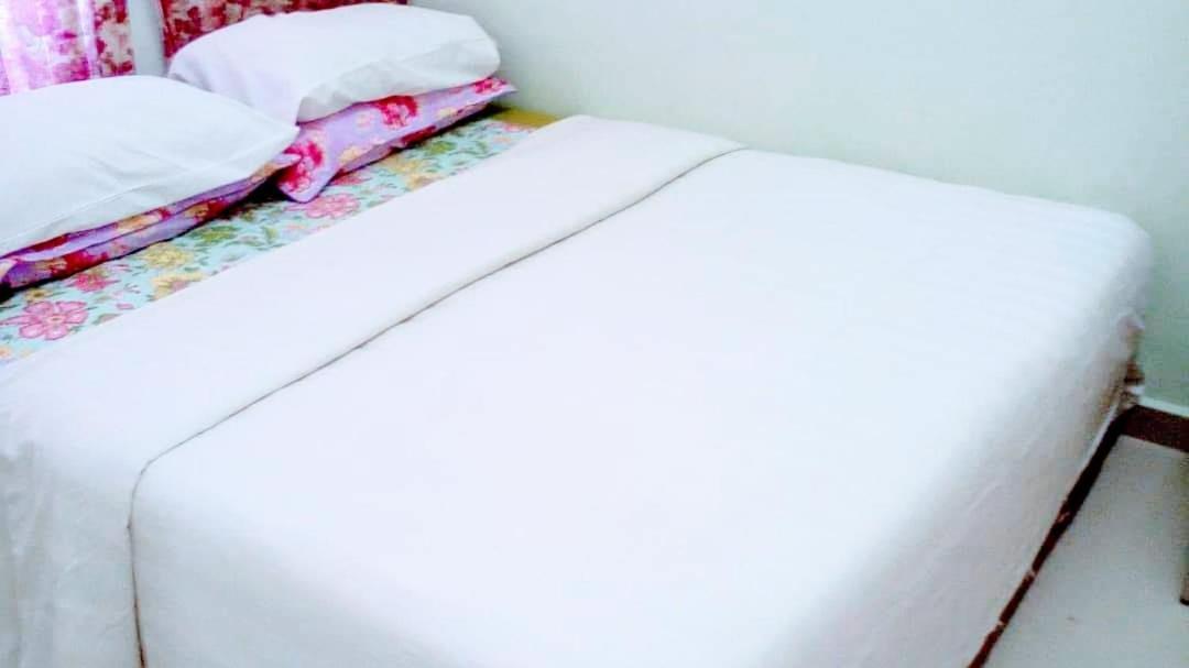 Daisyinn Budget Hotel Kuala Terengganu Kampong Gong Badak Extérieur photo